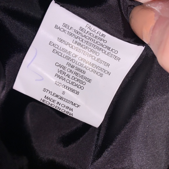 Gianni Bini Faux Fur Vest - Picture 3 of 4